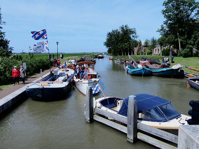 De sluis bij Alde Leie wordt door de plezier- en beroepsvaart gebruikt. Hij is storingsgevoelig, net als de zustersluis in Wier.